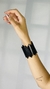 Bracelete Minimalist com detalhes em black diamond nas pontas, adicionando sofisticação e autenticidade ao seu look.