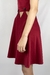 Desfrute da praticidade e versatilidade do vestido 3 em 1. Uma peça que se transforma em vestido, cropped ou saia, oferecendo múltiplas possibilidades em um único item de algodão.