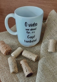 A Caneca que Conecta: O Vinho Une Almas!
