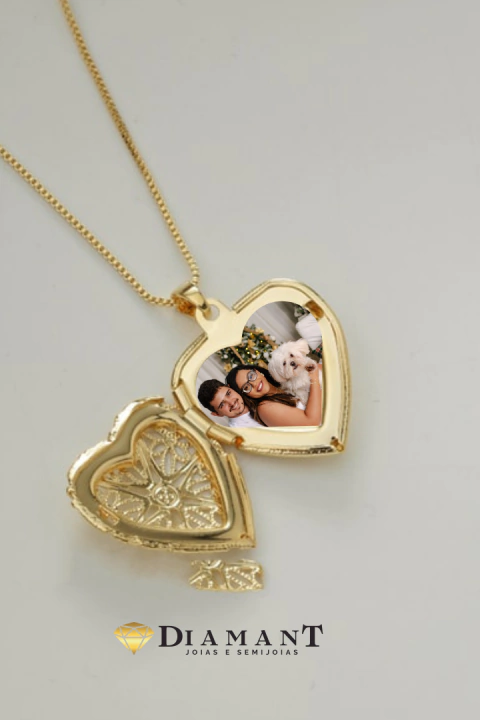 Relicário Coração - Semijoia Banhada a Ouro 18k - comprar online