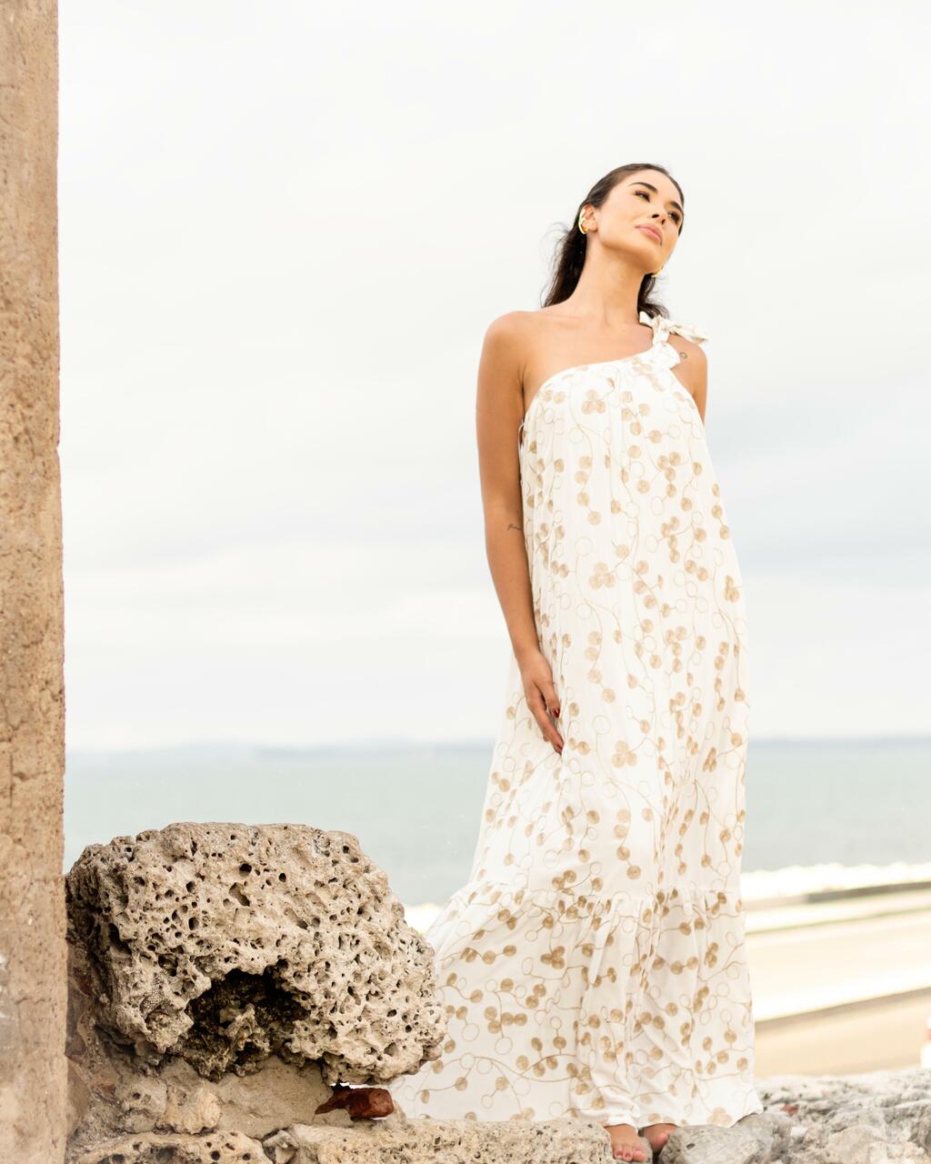Vestido Bordado Dourado na internet