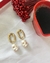 BRINCO ARGOLA COM PÉROLA BAROCA BANHADA A OURO 18K na internet