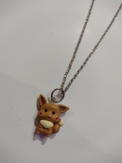 Collar Eve en internet