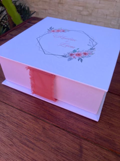 Imagem do Caixa Rose - LB - Laço frontal