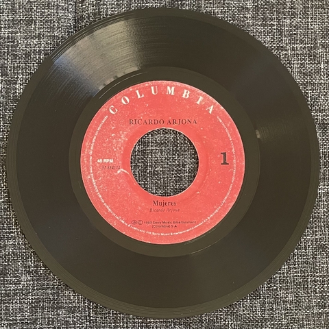 RICARDO ARJONA ✨ Mujeres / Te Conozco ✨ VINYL 7" COLOMBIAN PROMOTIONAL