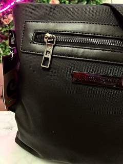 Morral Shoulder Pierre Cardin WATERPROOF - tienda online
