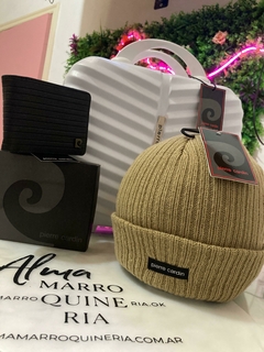 Gorro de lana + Billetera Pierre Cardin en internet