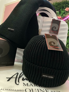 Bufanda y Gorro con abrigo de pelo + Billetera Pierre cardin