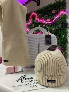 Beauty + Gorro y Bufanda Pierre Cardin - comprar online