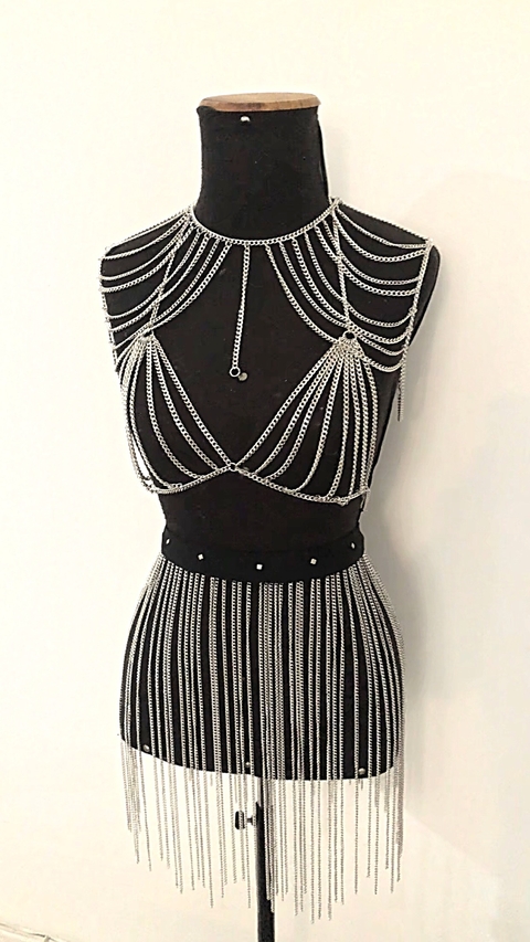 LOOK COMPLETO - TOP / SAIA / OMBREIRA