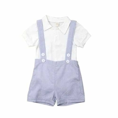 Traje de shorts con tirantes azul celeste
