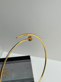 Chocker aro prego na internet