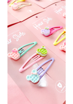 Disponível em: Tic Tac  Tamanho aproximado: 5 cm  Produto se refere ao kit com 3 Clip Clap. Fotos meramente ilustrativas.