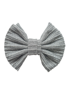 O laço Girly é hoje o número 1 da marca! Vou contar um segredo para vocês: ele combina com tudooo e tudo cai tão bem com ele!   O Girly virou laço de colecionadora, prometo para vocês! As mães aguardam ansiosamente.  O Girly Glam chegou para ser a linha c
