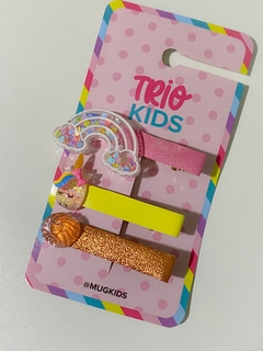 Os trios Kids foram criados de uma maneira tão especial, ele é um trio que combina descombinando... consegue entender? kkk  E sim essa misturinha ficou tão incrível e ao mesmo tempo inusitada que está na lista dos tops 10 da Mug...  E sabe o que é o mais 