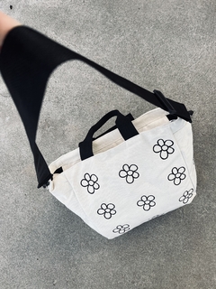 Bolso Flores en internet