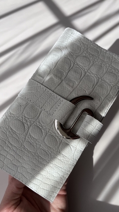 Tabaquera Croco + llavero de regalo en internet