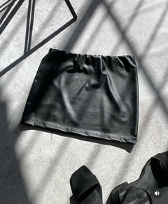 Pollera de cuerina
