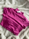 top polera fucsia basico