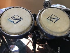 Bongo profissional com pedestal. - Brechó do Theobaldo