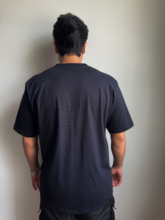 CAMISETA PLANO C “CLIMBING ROSES” - PRETA - comprar online