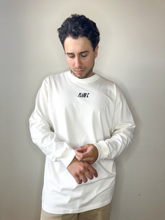 CAMISETA M/L BORDADO LOGO - MARFIM - comprar online