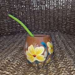 MATE DE MADERA PINTADO A MANO C/ BOMBILLA