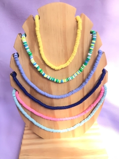 choker de disco fimo, disquinho,  semijoia, unissex, colar de disco azul, rosa, lilás, branco, colorido 