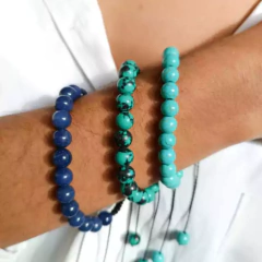 Pulseira de pedras naturais na internet