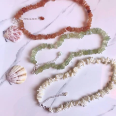 Choker de cascalho naturais na internet