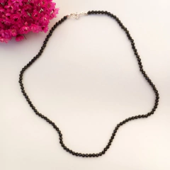 Colar de Pedras Naturais Espinélio Negro