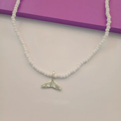 Choker de miçangas pingente cauda de baleia -  By Ju Beads Acessórios