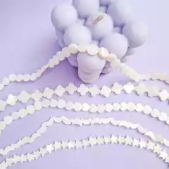 Choker de madrepérolas na internet