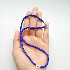 Choker de miçangas com olho grego