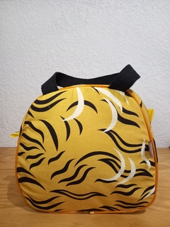 Lancheira Pirâmide 10.