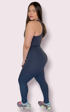 Macacão Compressão com Cinta, Bojo e Ziper Plus Size - 1268 na internet