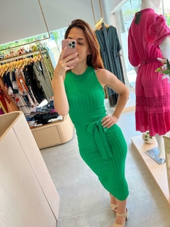 VESTIDO TRICOT MODAL MIDI FENDA LATERAL VERDE P - MAMÔ - comprar online