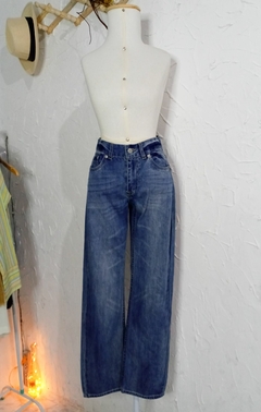 Calça reta Levi's - Tam.38 - Catavintage Brechó