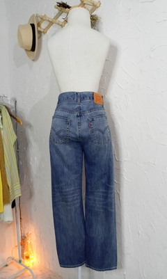 Calça reta Levi's - Tam.38 - loja online