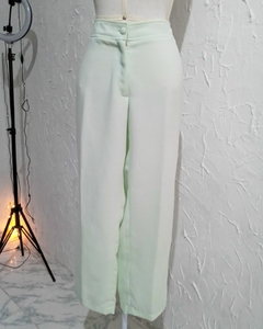 Calça alfaiataria estilo reto- Tam.42