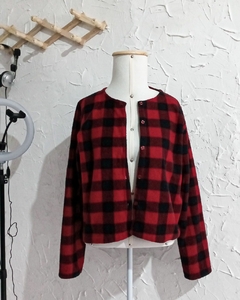 casaco cropped xadrez