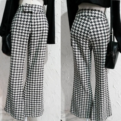 Calça flare em malha tweed - comprar online