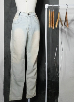 Calça jeans estonada _ Tam. P - comprar online