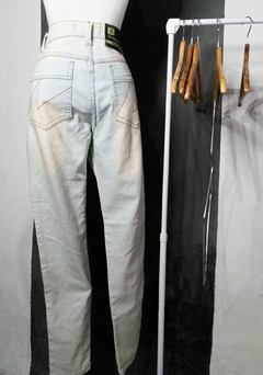 Calça jeans estonada _ Tam. P - Catavintage Brechó