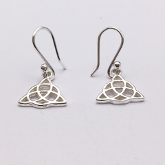 Aretes Nudo de bruja