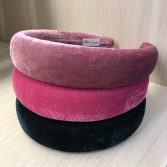 TIARA DE VELUDO COM ENCHIMENTO