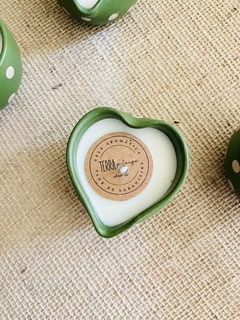 Vela Aromática Artesanal Coração - comprar online