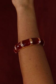 Bracelete com detalhe em resina semi jóia na internet