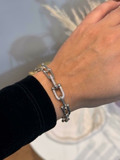 Pulseira inspiração Tiffy folheada a prata na internet