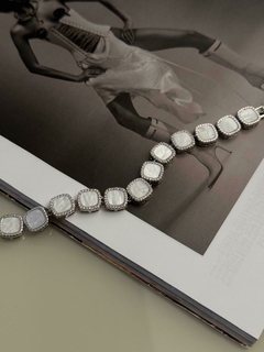 pulseira inspiração cravejada folheada na internet